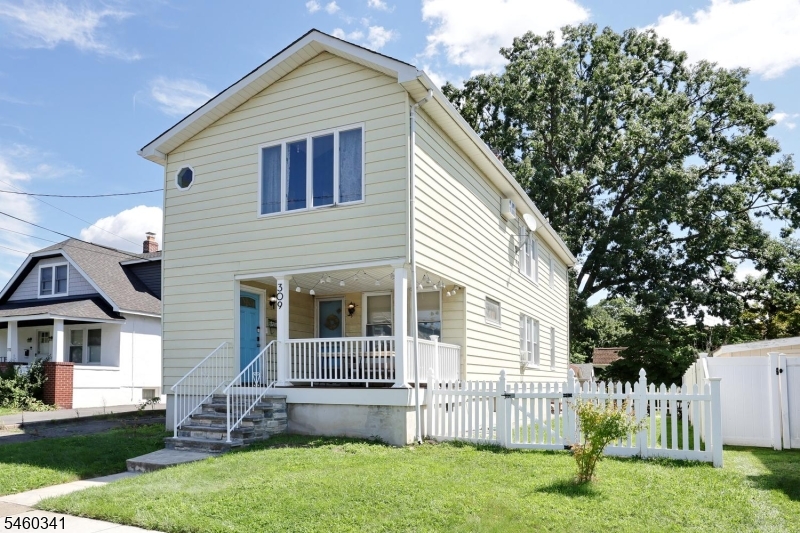 main property photo 45