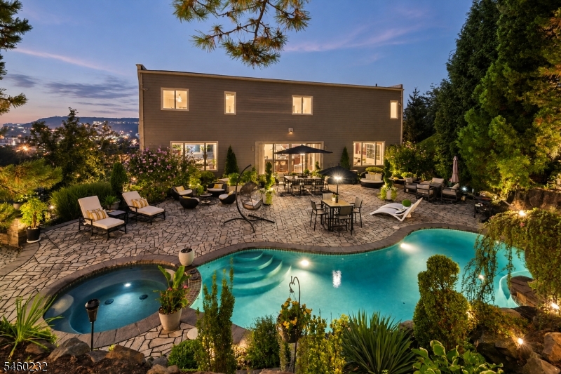 main property photo 32