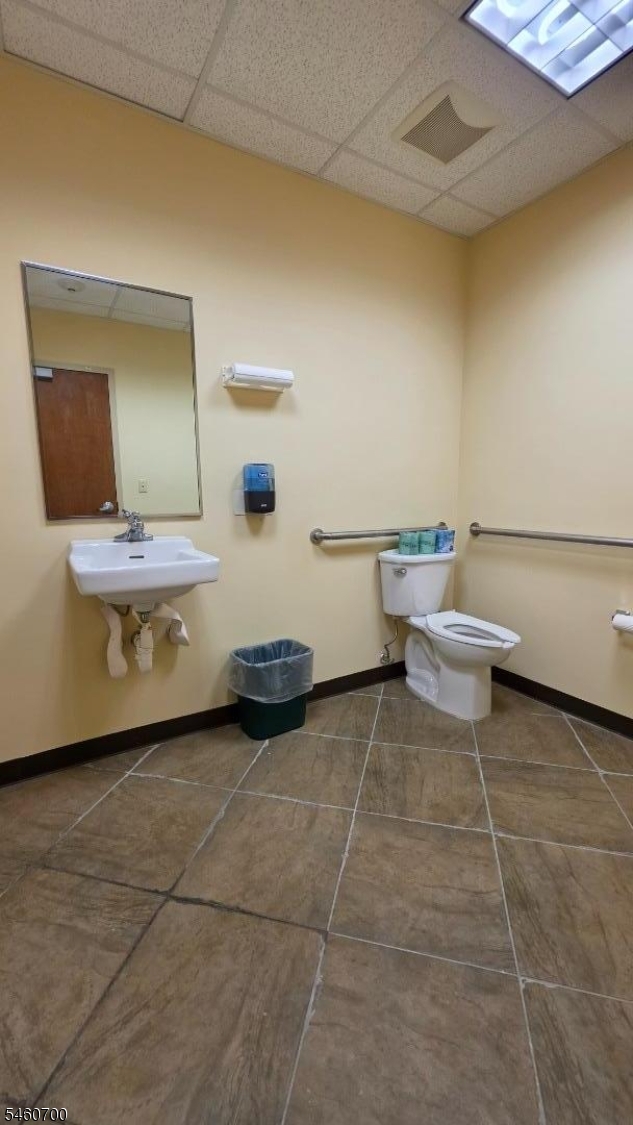 main property photo 9