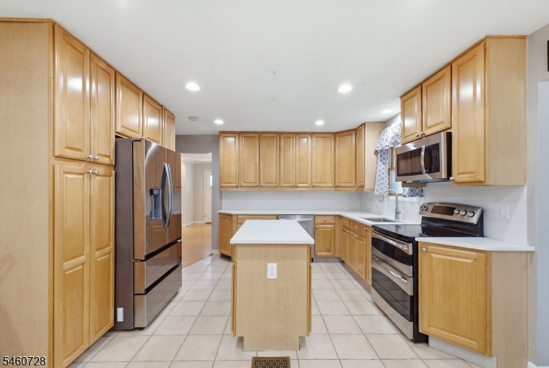 main property photo 17