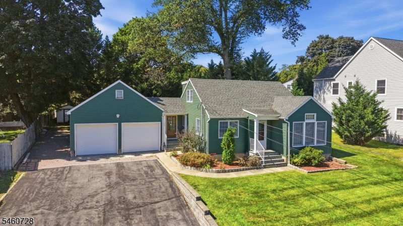 main property photo 7