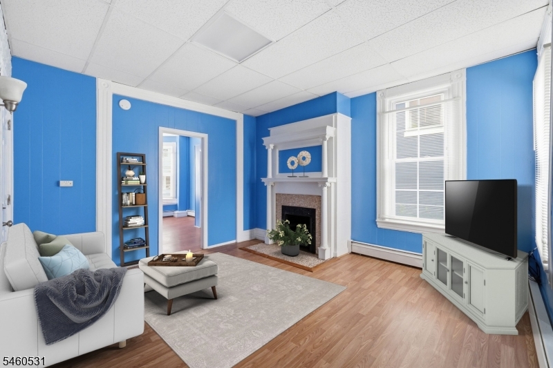 main property photo 10