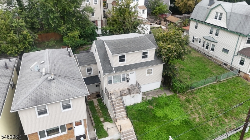 main property photo 24