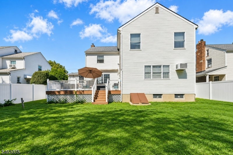 main property photo 28