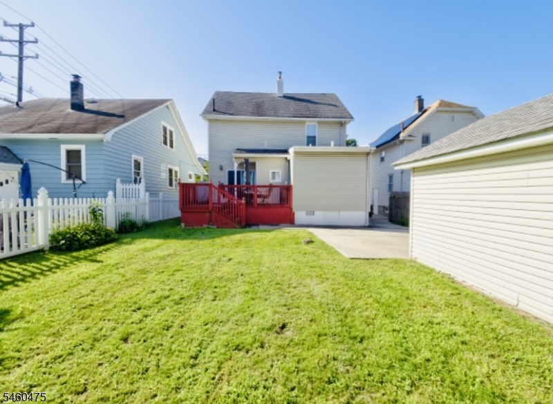 main property photo 16