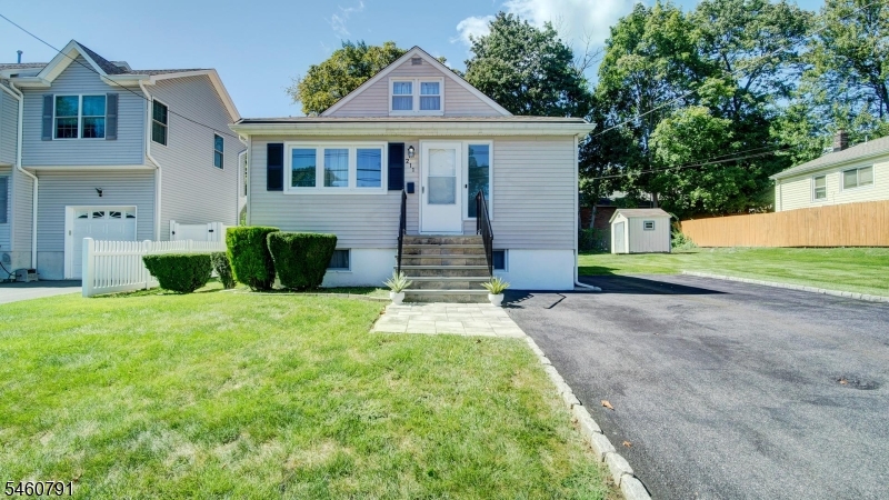 main property photo 29