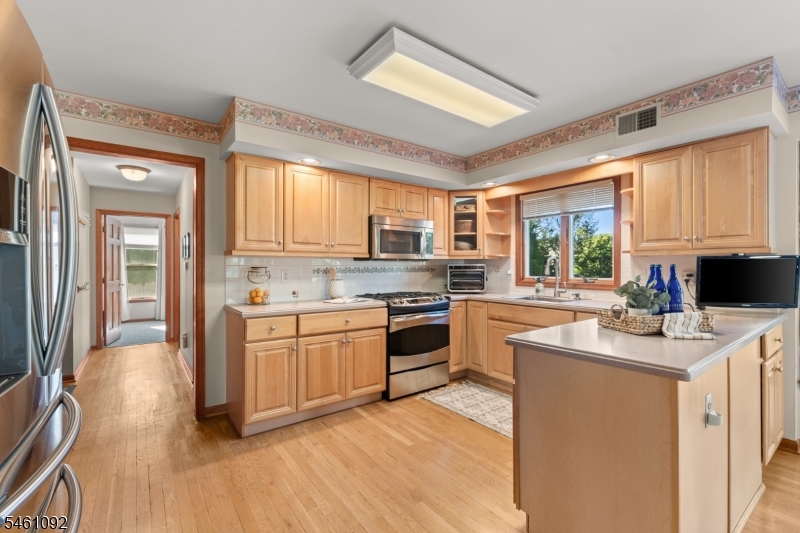 main property photo 15