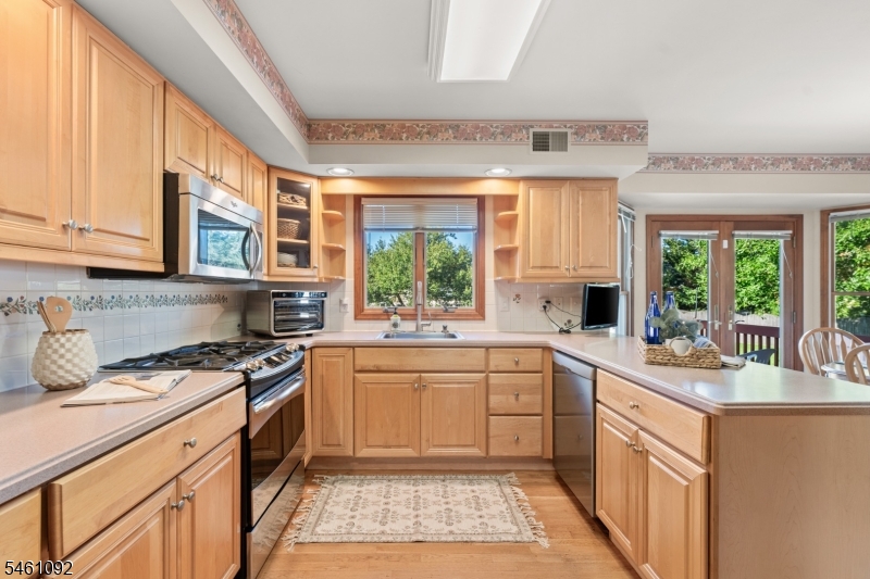 main property photo 17