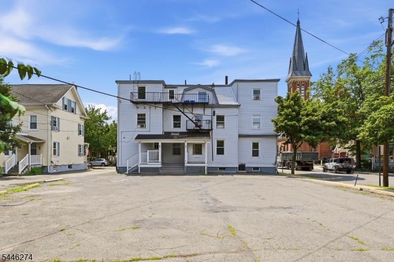 main property photo 24