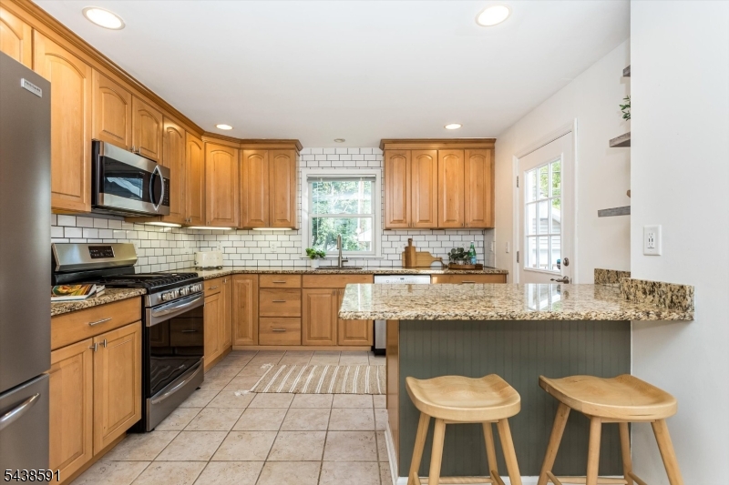 main property photo 12