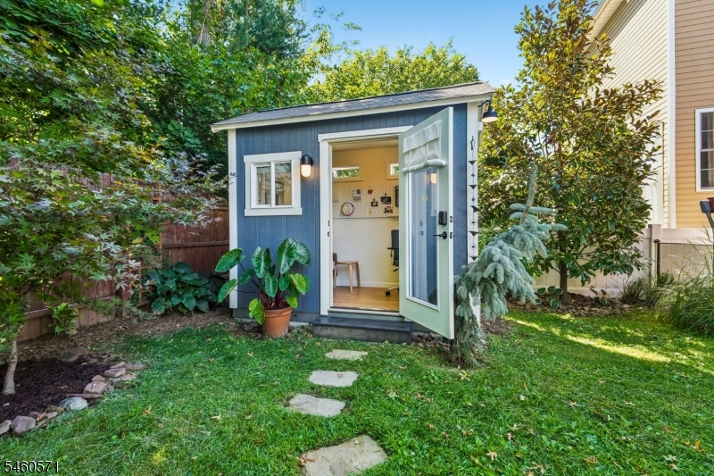 main property photo 39