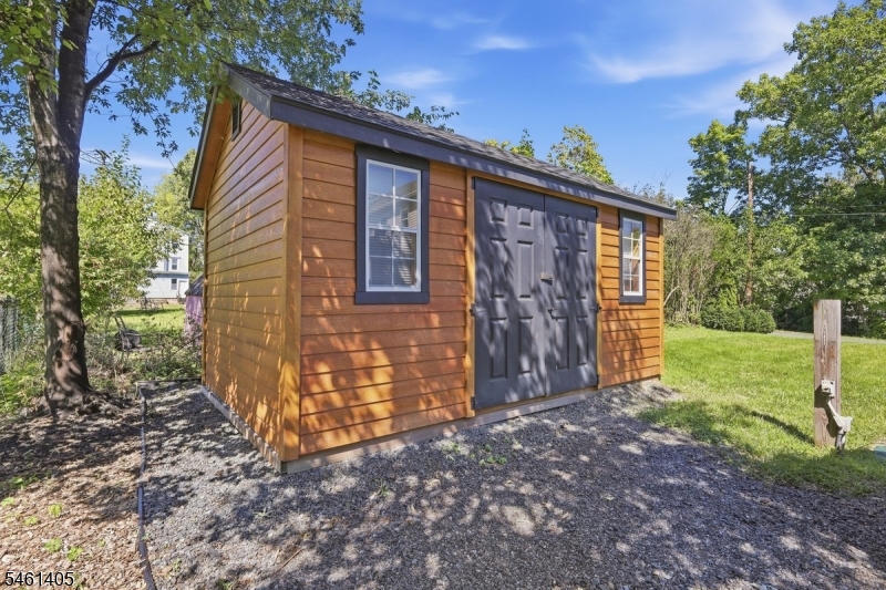 main property photo 20