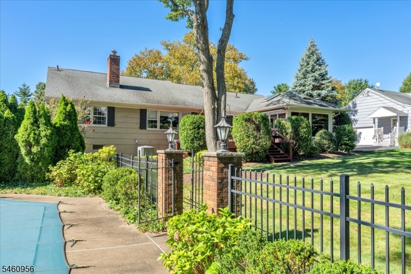 main property photo 41