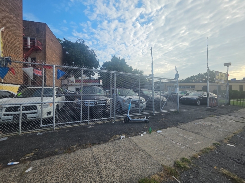 main property photo 37