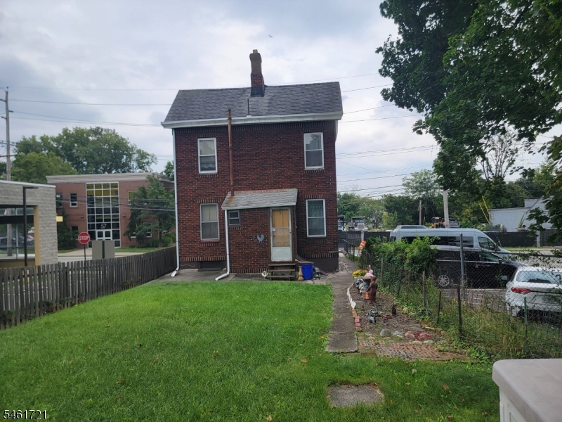 main property photo 7