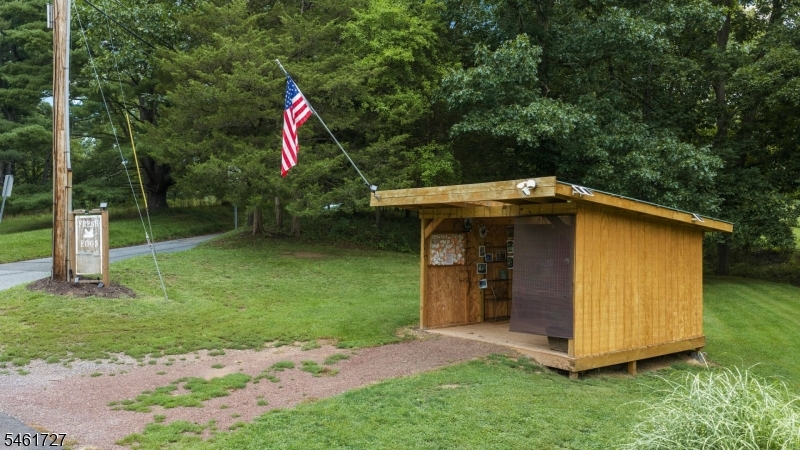 main property photo 34