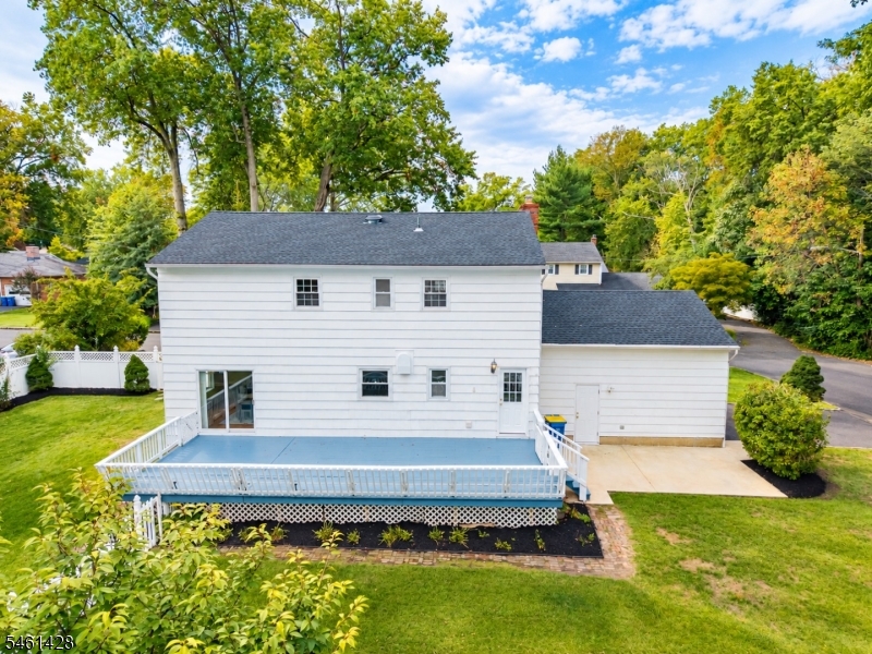 main property photo 33