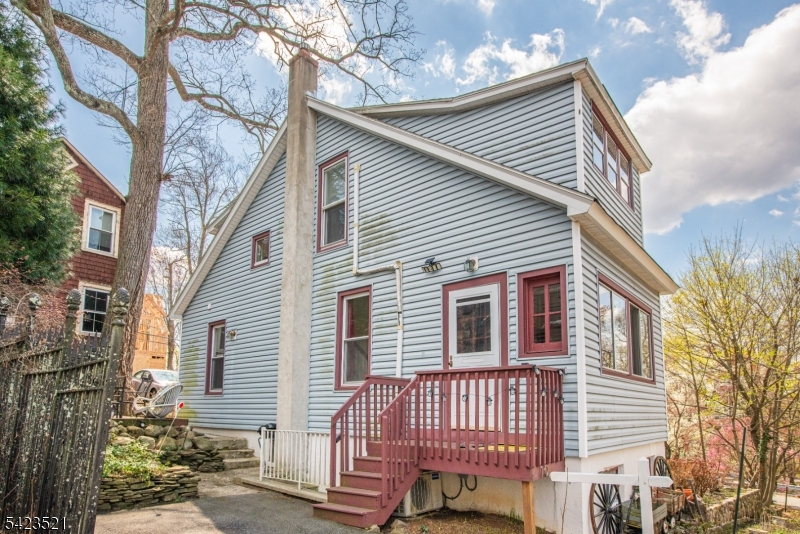 main property photo 16