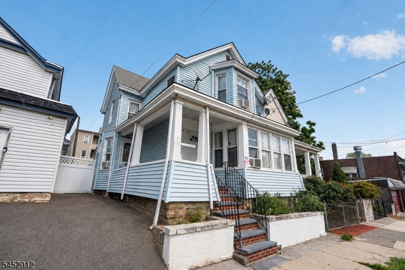 main property photo 28