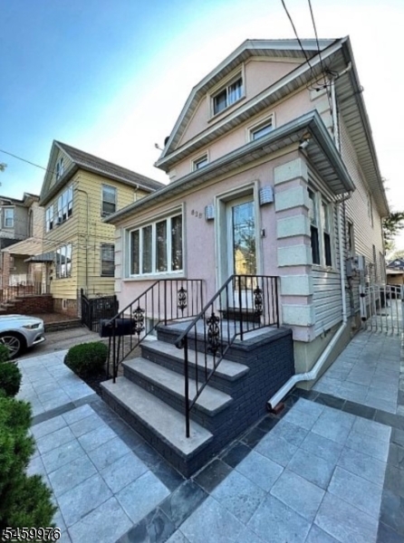 main property photo 3