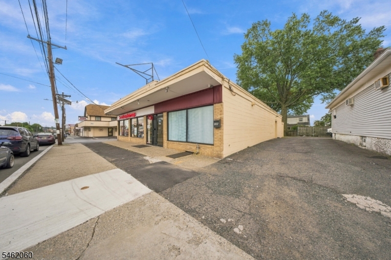 main property photo 15