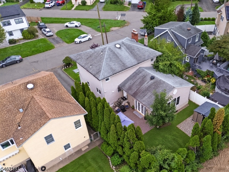 main property photo 22
