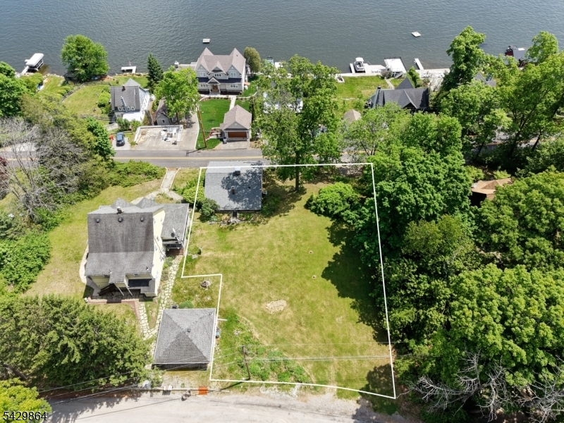 main property photo 31