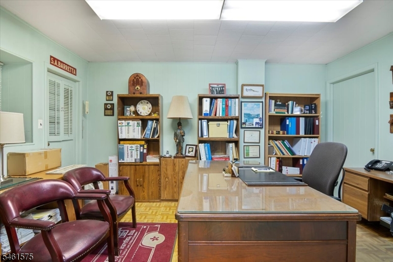 main property photo 11