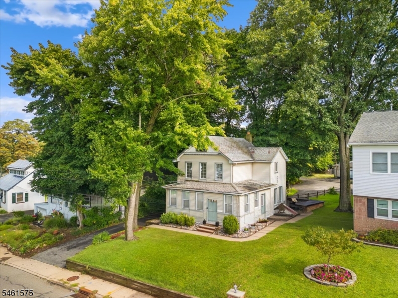 main property photo 30