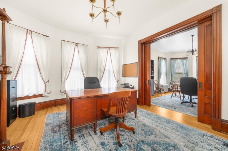 main property photo 10