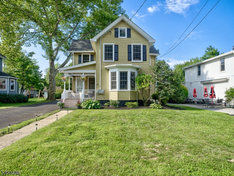main property photo 7