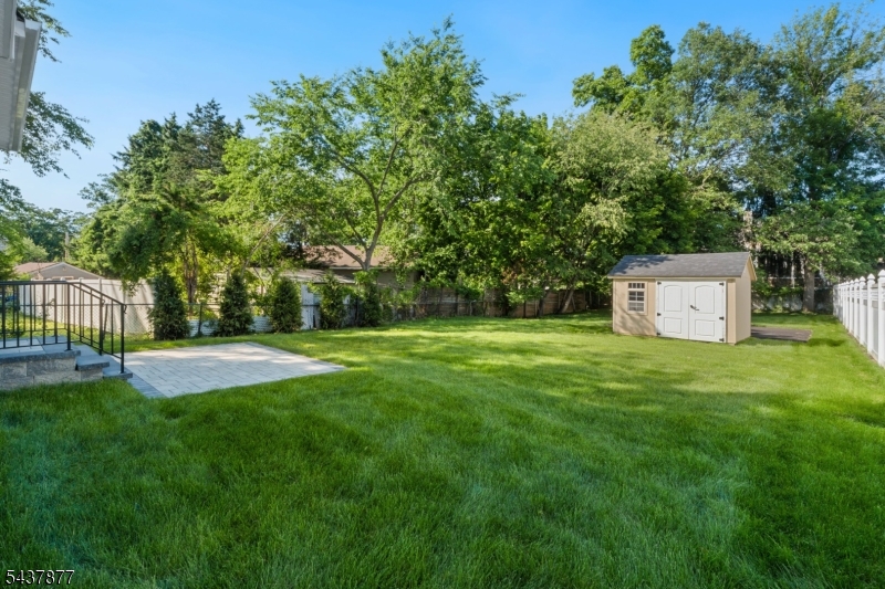 main property photo 45
