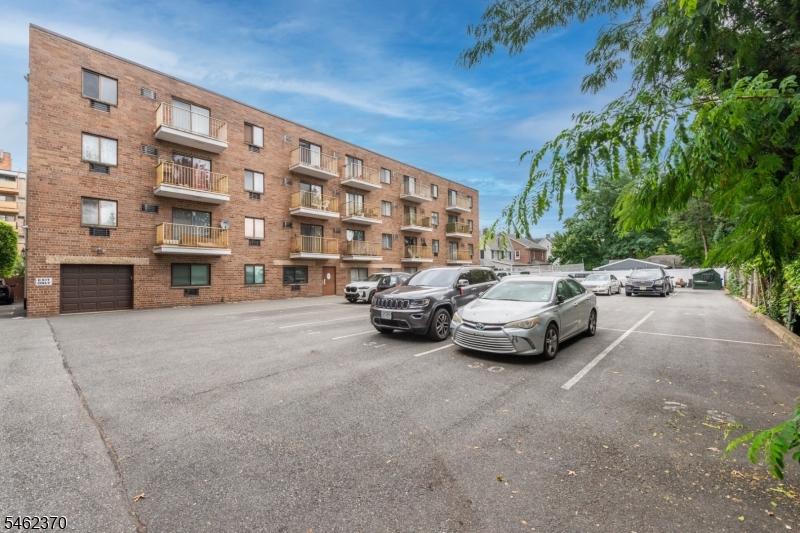 main property photo 16