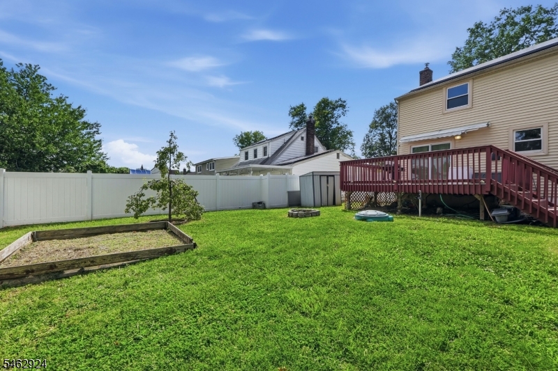 main property photo 23