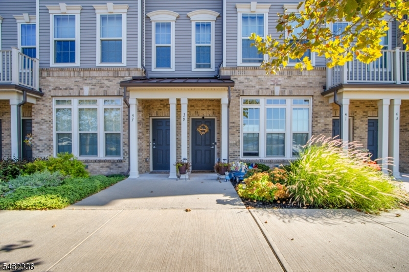 main property photo 12
