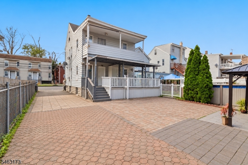 main property photo 33
