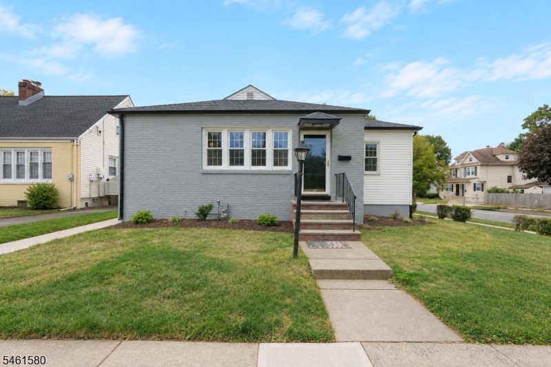 main property photo 17