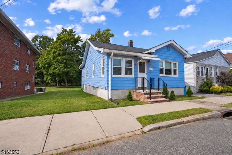 main property photo 27