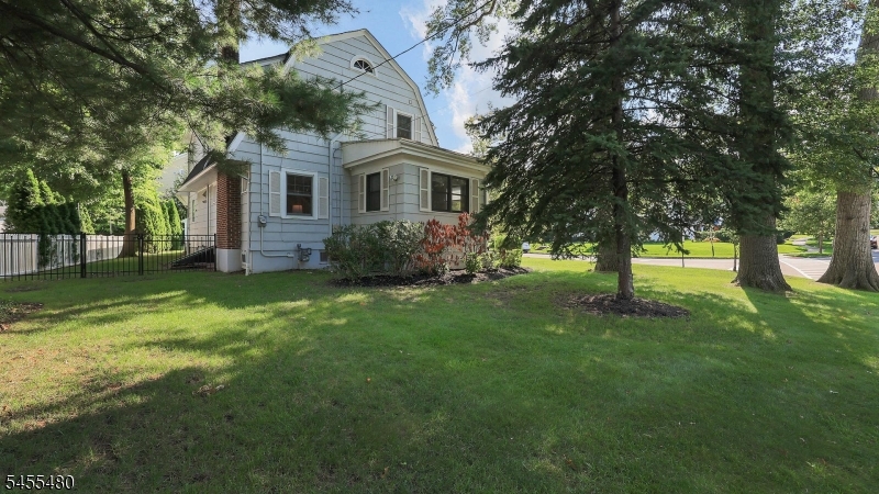 main property photo 40