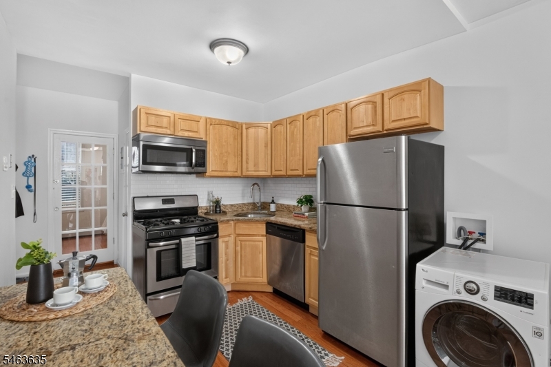 main property photo 5