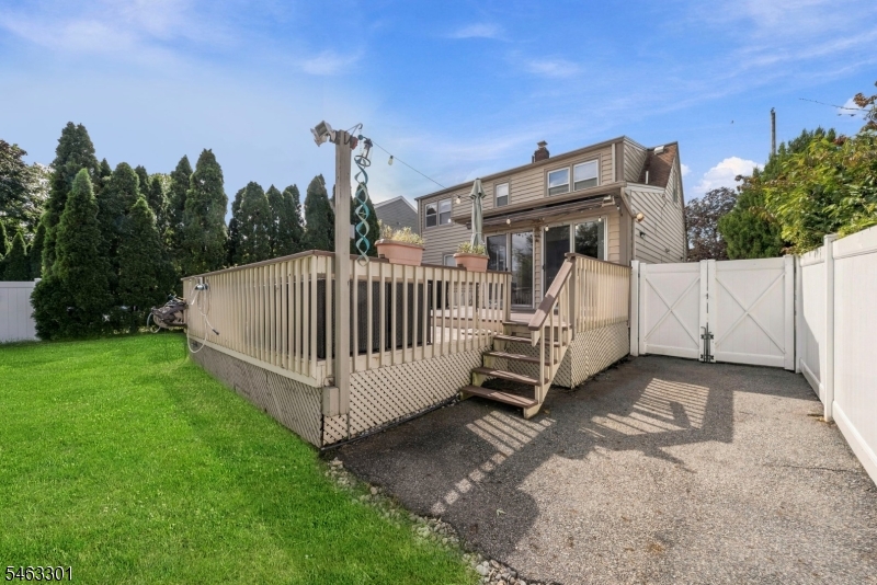 main property photo 34