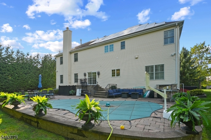 main property photo 33