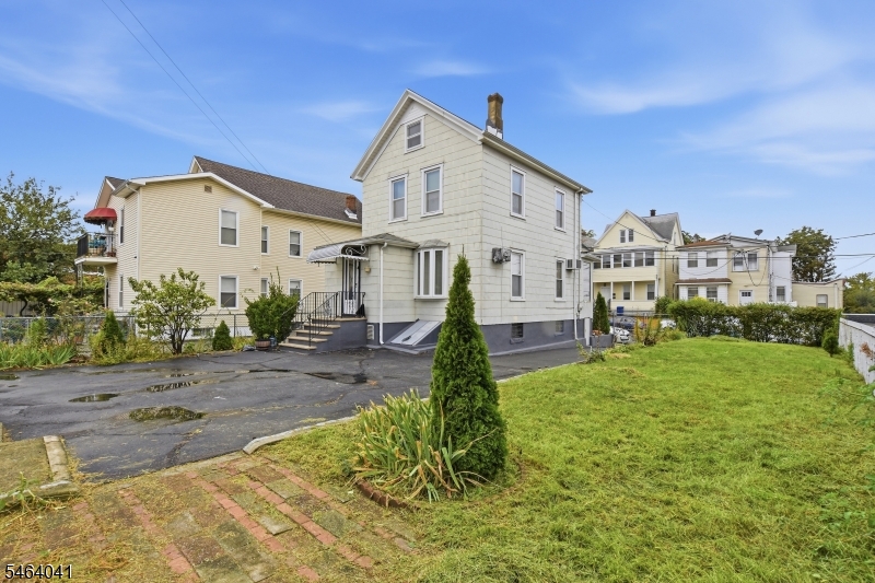main property photo 26