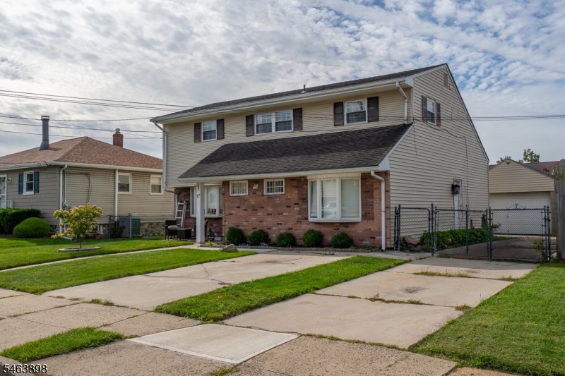 main property photo 26