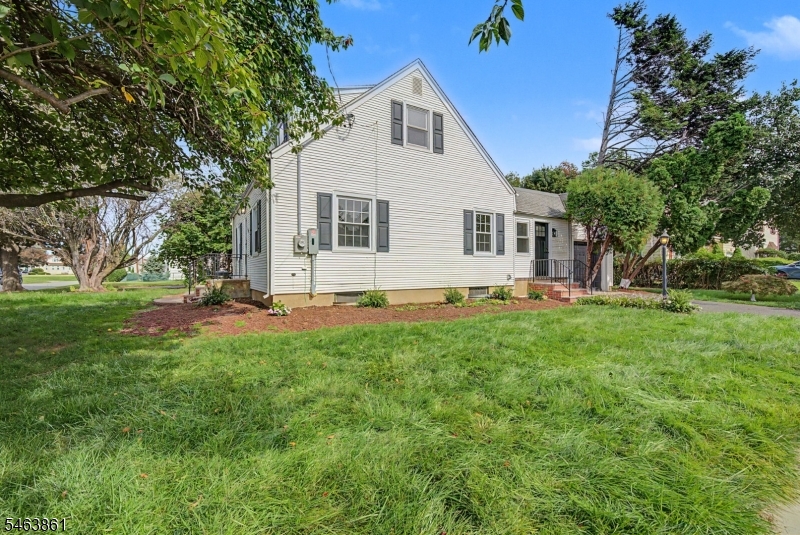 main property photo 40
