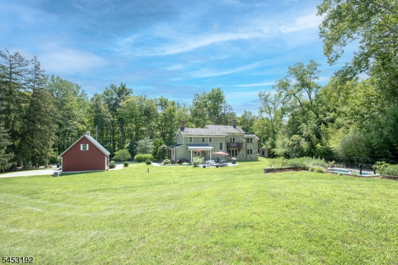 main property photo 34