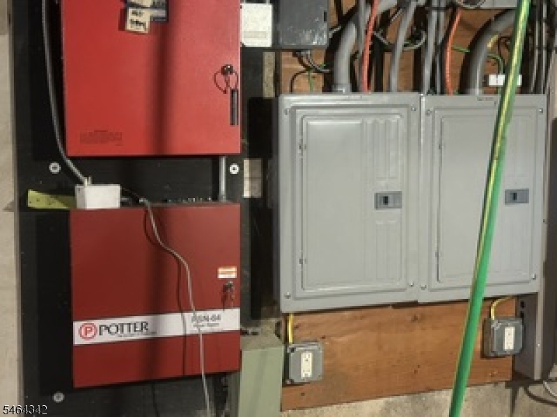 main property photo 11