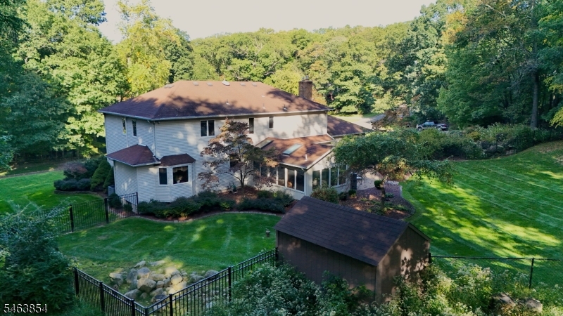 main property photo 40