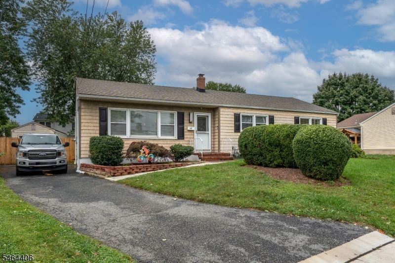 main property photo 4