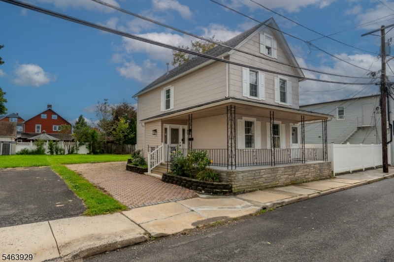main property photo 19